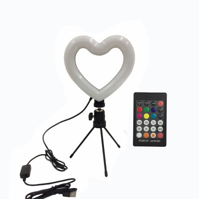 Кольцевая лампа RGB в виде сердца на треноге с шарнирным креплением и пультом регулировки