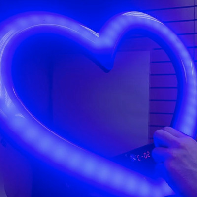 Кольцевая лампа RGB в виде сердца с держателем телефона, размер лампы 49 см