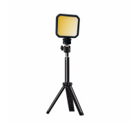 Накамерный светодиодный осветитель на аккумуляторе с шарнирным креплением на универсальной настольной треноге