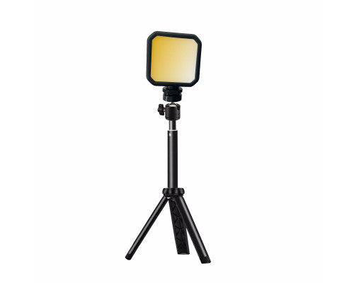 Накамерный светодиодный осветитель на аккумуляторе с шарнирным креплением на универсальной настольной треноге