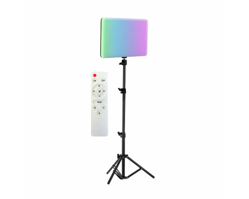 Осветитель RGB PM-26JB на пульте управления с регулировкой цвета и яркости на напольной стойке JBH