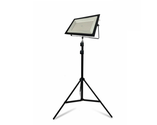 Светодиодный прожектор 200 Вт, 3000K, теплый свет на штативе LS-PRJ